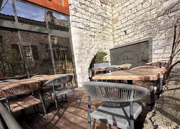 Auberge Du Vieux Lanas Logis Hotel Restaurant